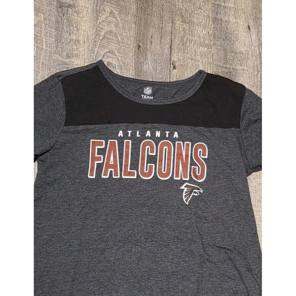 Atlanta Falcons NFL Team Apparel Women's Gray Short Sleeve T-Shirt Size Large
